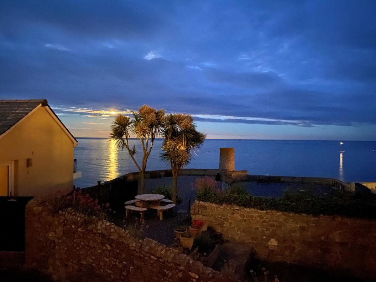 Vitamin Sea With A Sea View And Parking Lyme Regis Exterior foto